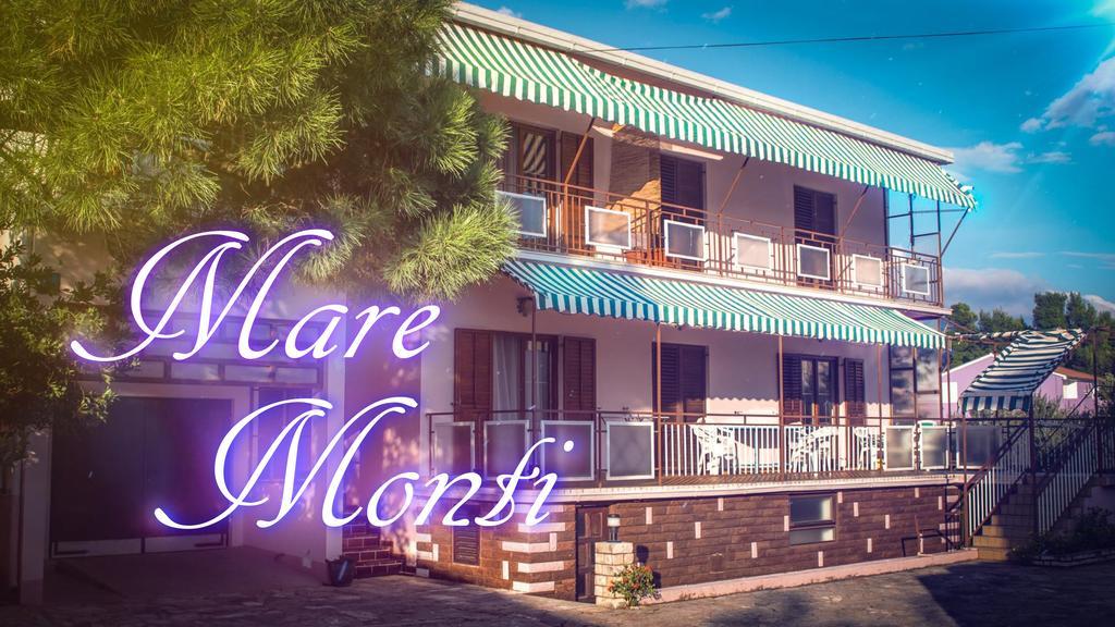 Apartments And Rooms Mare-Monti สตารีกราด-ปาเคลนีซา ภายนอก รูปภาพ