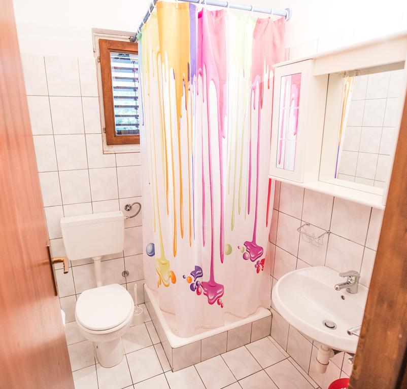 Apartments And Rooms Mare-Monti สตารีกราด-ปาเคลนีซา ภายนอก รูปภาพ