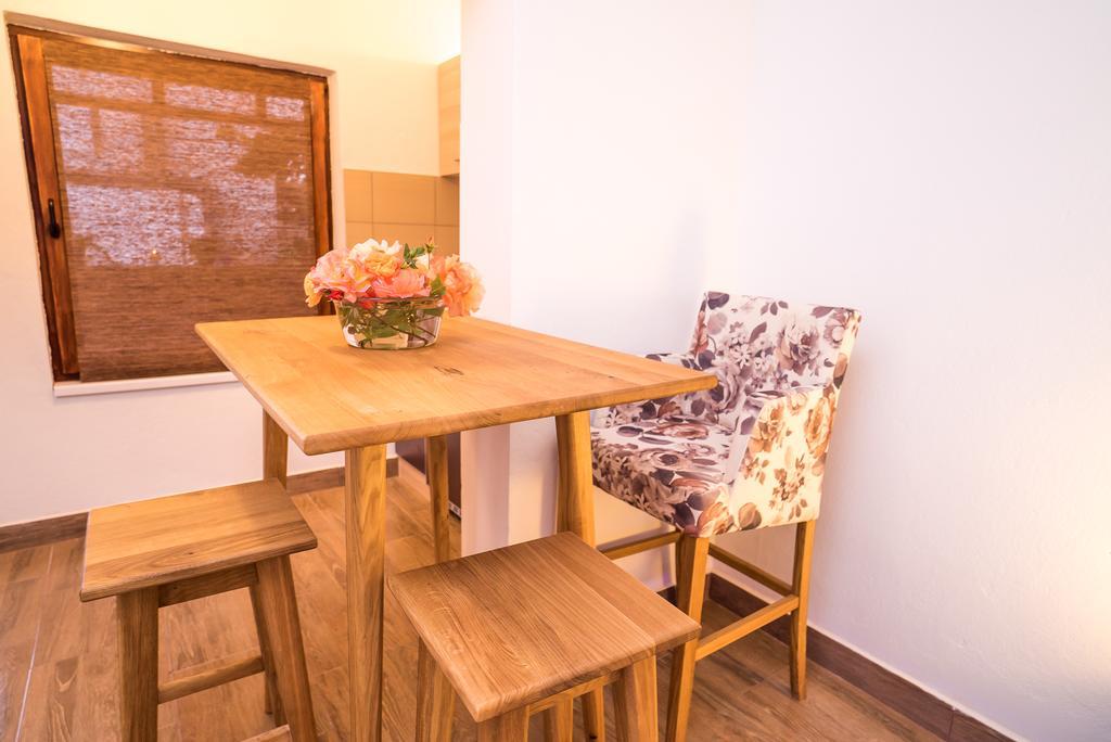 Apartments And Rooms Mare-Monti สตารีกราด-ปาเคลนีซา ภายนอก รูปภาพ